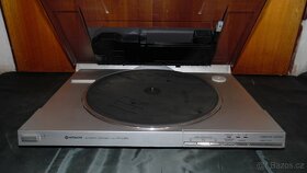 gramofon lineární HITACHI HT-L303 - 2