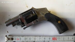 revolver 6,35 malý - 2