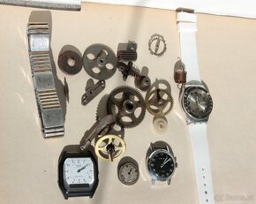 Staré hodinky Casio quartz, Prim,Longines,Swatch a součástky - 2