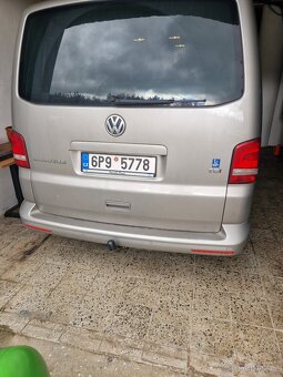 VW Caravelle, 2015, 252 000 km, Nafta, Automat. - 2