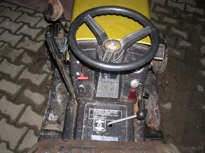 Zahradní traktor MTD - 2