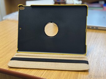Kryt se stojánkem na tablet 10,5" - 2