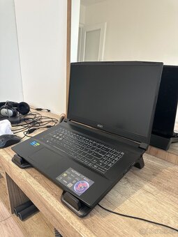 KATANA 17 B12U - 2