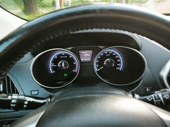 Hyundai ix35,2.0CRDI,135Kw,4x4,146tis km,tažné,původ ČR - 2
