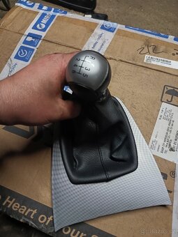 Zbytek věci z interiéru Focus C-Max 2004 - 2
