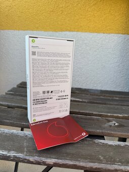 Nerozbalený iPhone 16 Pro, 256 Gb, černý Titan - 2