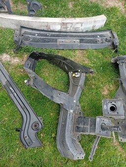 MERCEDES BENZ ML W164 PŘEDNÍ PŘÍČKY, VÝZTUHY, OČNICE - 2