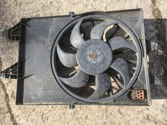 Ventilátor chladiče Ford Mondeo mk3 benzín - 2