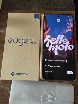 Motorola Enge 50 neo barva pantone  grisaille - 2