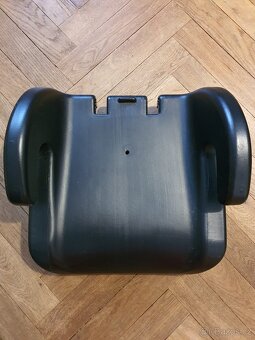 Podsedák do auta (9-36 kg) - 2