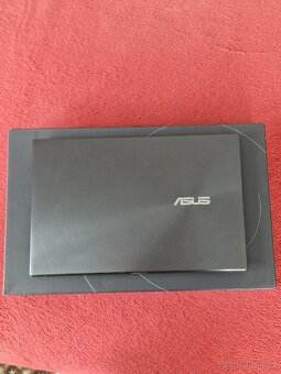 Asus ZenBook - 2