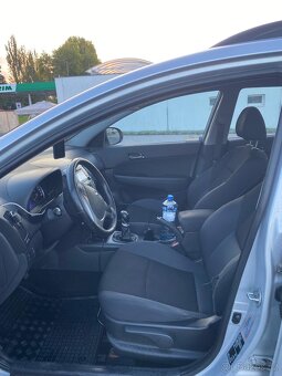 Hyundai i30 ,1.6 -85 kw 2010, STK platí 2027 - 2