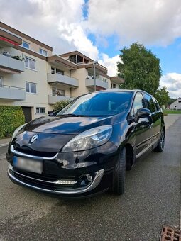 Renault Grand Scenic  nafta 96kW  159000km 7míst  edice BOSE - 2