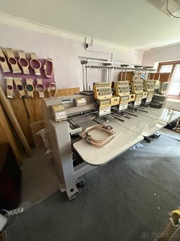 Průmyslový vyšívací stroj - 2