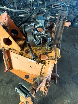 Nádrž na olej do 3 bodu z mulčovače příkopového - 2