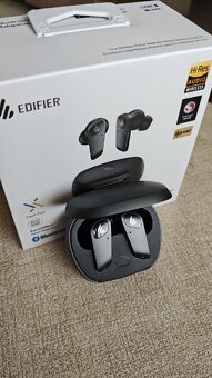 Bezdrátová sluchátka Edifier NeoBuds Planar ANC, faktura. - 2