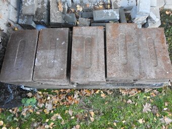 Magnezitové cihly ELK45LI  53kč 19 ks - 2