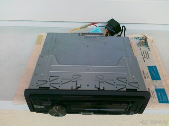 Prodám autorádio JVC-- - 2