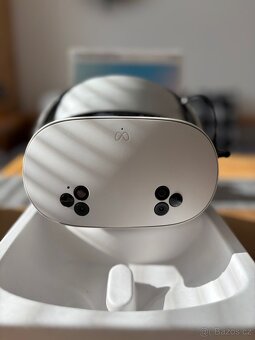 Meta Quest 3S 128 gb + vybavení v hodnotě 2500kč - 2