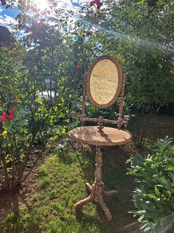 Toaletka stara starozitna se svicny - 2