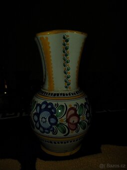Štíhlá lidová váza - 2