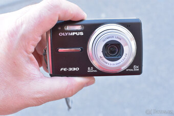 OLYMPUS FE-330 / DIGITÁLNÍ KOMPAKT / SUPER STAV - 2