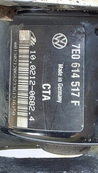 VW T5.1 - ABS 7E0 614 517 F, 7E0 907 379 H - 2