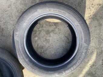 Pneu 205/55 R16 - 2