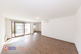 Pronájem moderního bytu 2+kk s lodžií – 84 m², Langrova, Šum - 2