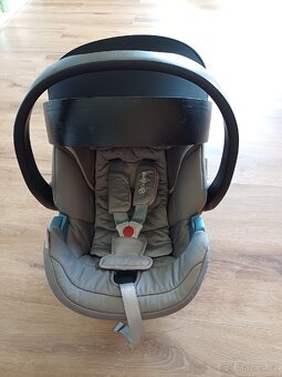 Cybex Aton 5 + isofix - 2