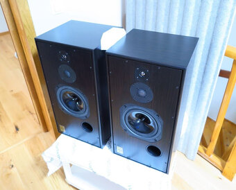 Harbeth Super HL5 Plus -- Price : 1800 EUR - 2