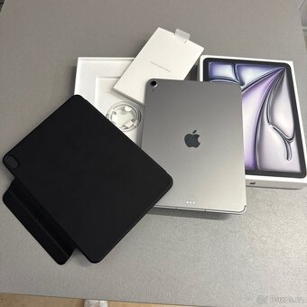 iPad Air 128GB cellular, skoro nepoužitý, s krytem - 2