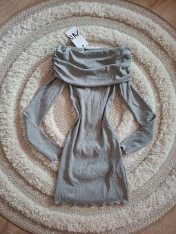 Třpytivé off shoulder šaty Zara - 2