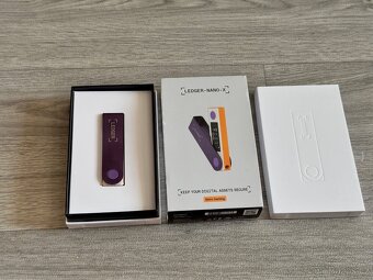 Ledger Nano X peněženka Cold crypto Hardware wallet retro - 2
