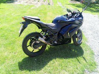 Kawasaki ninja 250 r - 2