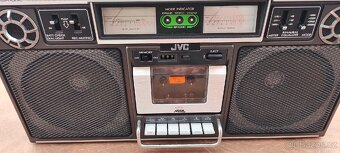 plně funkční JVC RC-838W II boombox - 2