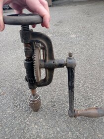 Ruční vrtačka - 2