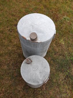 Staré plechové nádoby meva 20l , 50l - 2