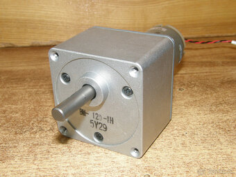 Elektromotor s převodovkou TSUKASA 24 VDC 150 W 60 RPM - 2