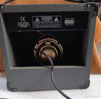 Kytarové kombo Rocket 10 - 2