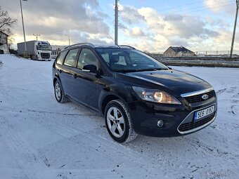 Ford Focus 1.6i r.v. 2010 - 2