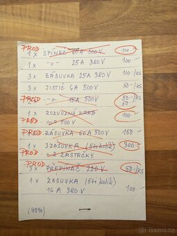 Staré zásuvky, jističe atd. - 2