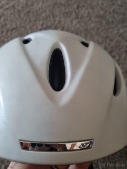 Dívčí lyžař.přilba Giro+lyž.brýle Blizz. - 2