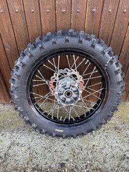 Zadní kolo KTM 690 - 2