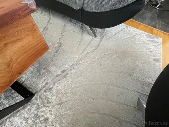 Krasny sedy koberec - 2