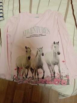 Oblečení po dceři - 2