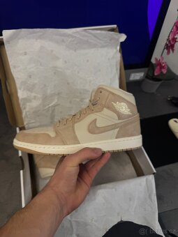 Jordan 1 mid - 2