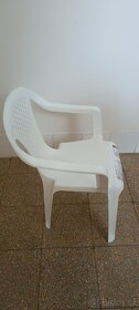 Dětská plastová židlička - 2