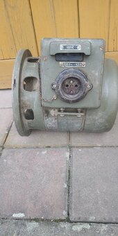 Vojenský generátor 220V 1kVA - 2