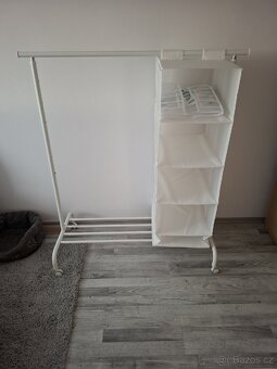 Věšák IKEA - 2